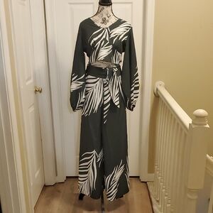 Green and White Leaf Print Top and  pant set.